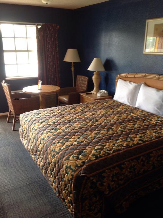 America'S Best Inn Montgomery Phòng bức ảnh